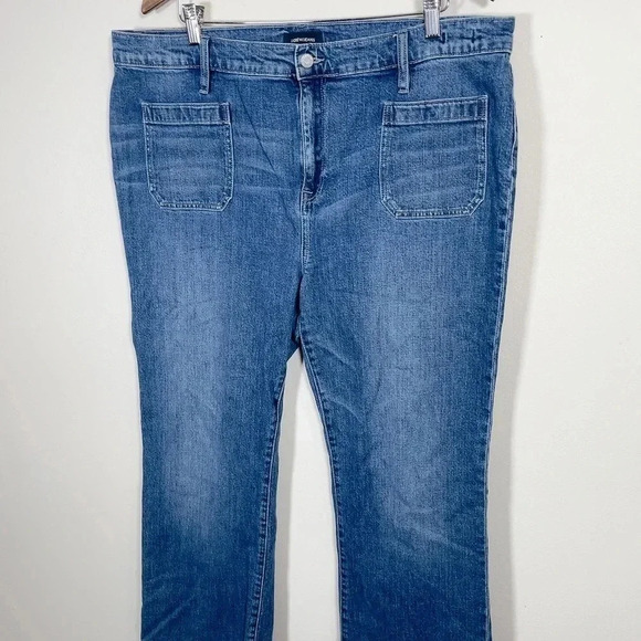 J.Crew Demi- Bootcut With Patch Pockets Jean  In Medium Bay Wash - Picture 5 of 15